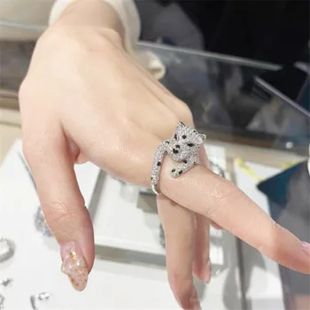 Napredno открывающее prsten s гепардом, čije ins, luksuzno super nevjerojatan горгое donje klasični prsten sa životinjama na prst